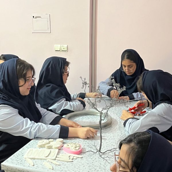 دبیرستان دخترانه اندیشه پارسیان