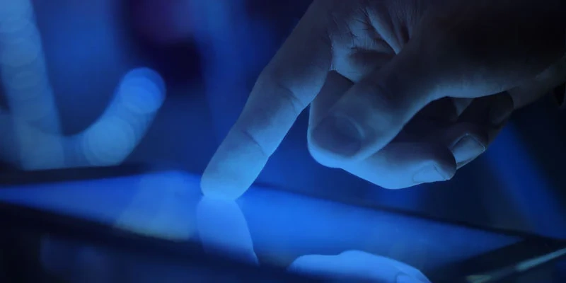 استفاده از موبایل قبل خواب